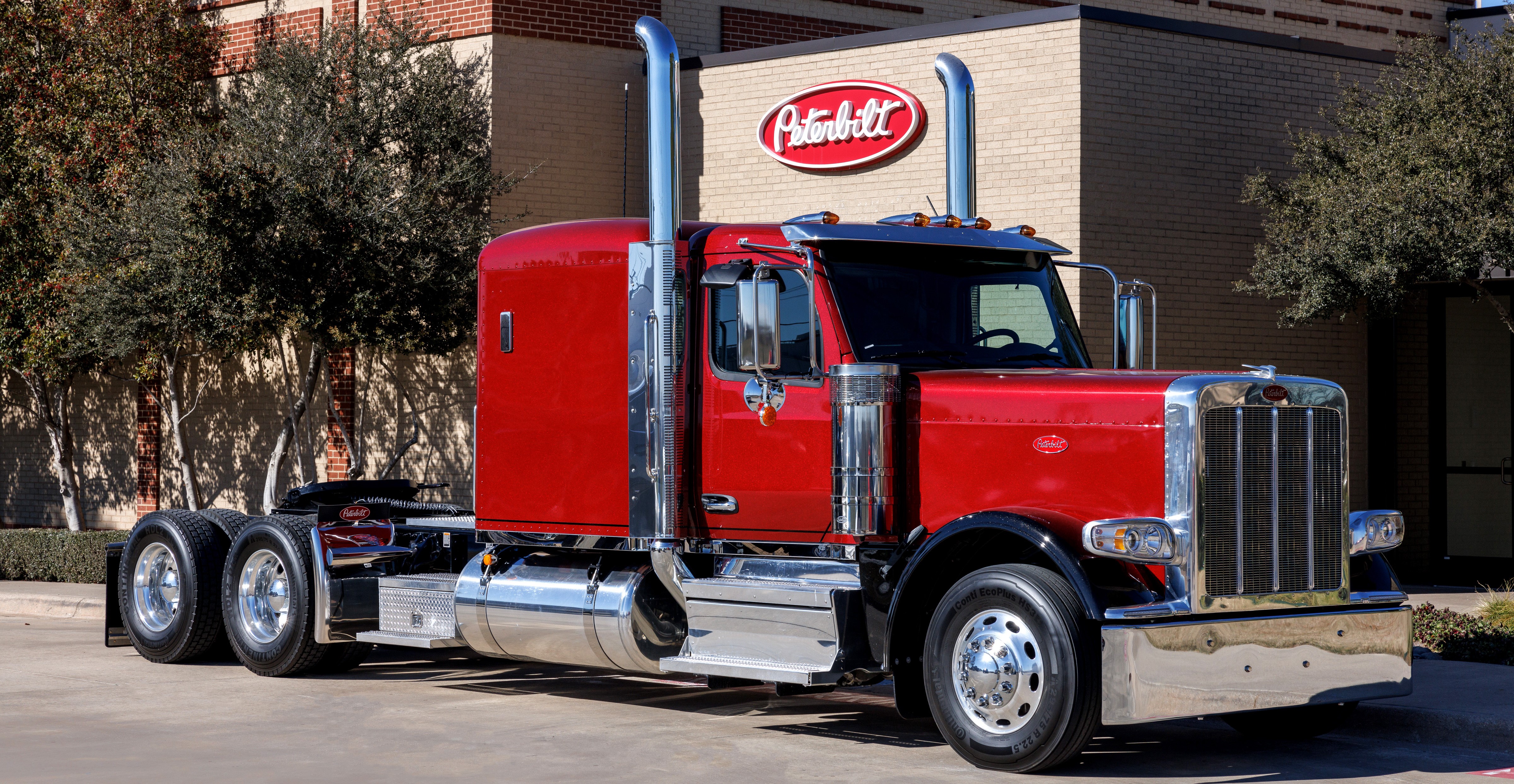 Legendary 589 72-inch roof sleeper Legendary 589 72-inch roof sleeper