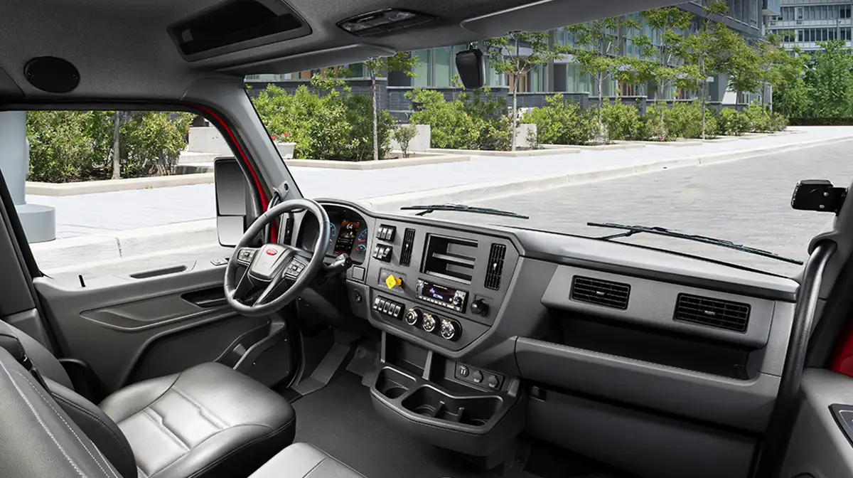 Peterbilt 548 Interior